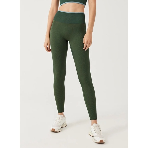 Outdoor Voices Pants - Outdoor Voices Athleisure Seamless Rib 7/8 Leggings in Pine Green Size Large